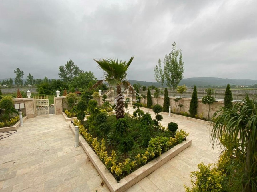 خرید کاخ ویلای شهرکی با جکوزی